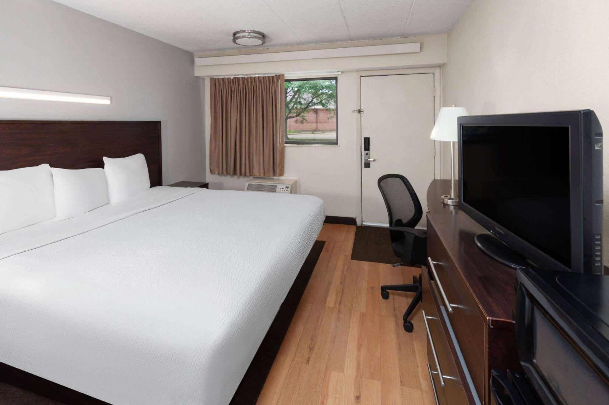 Travelodge By Wyndham Peoria Exteriör bild