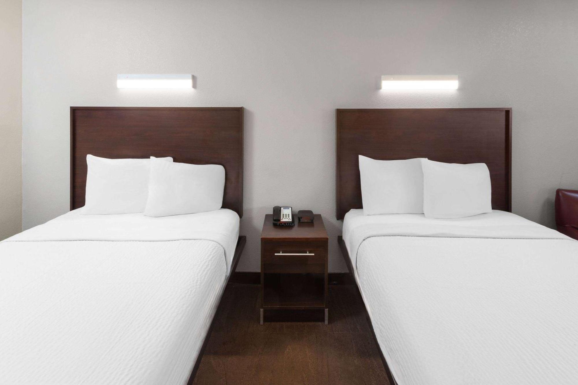 Travelodge By Wyndham Peoria Exteriör bild